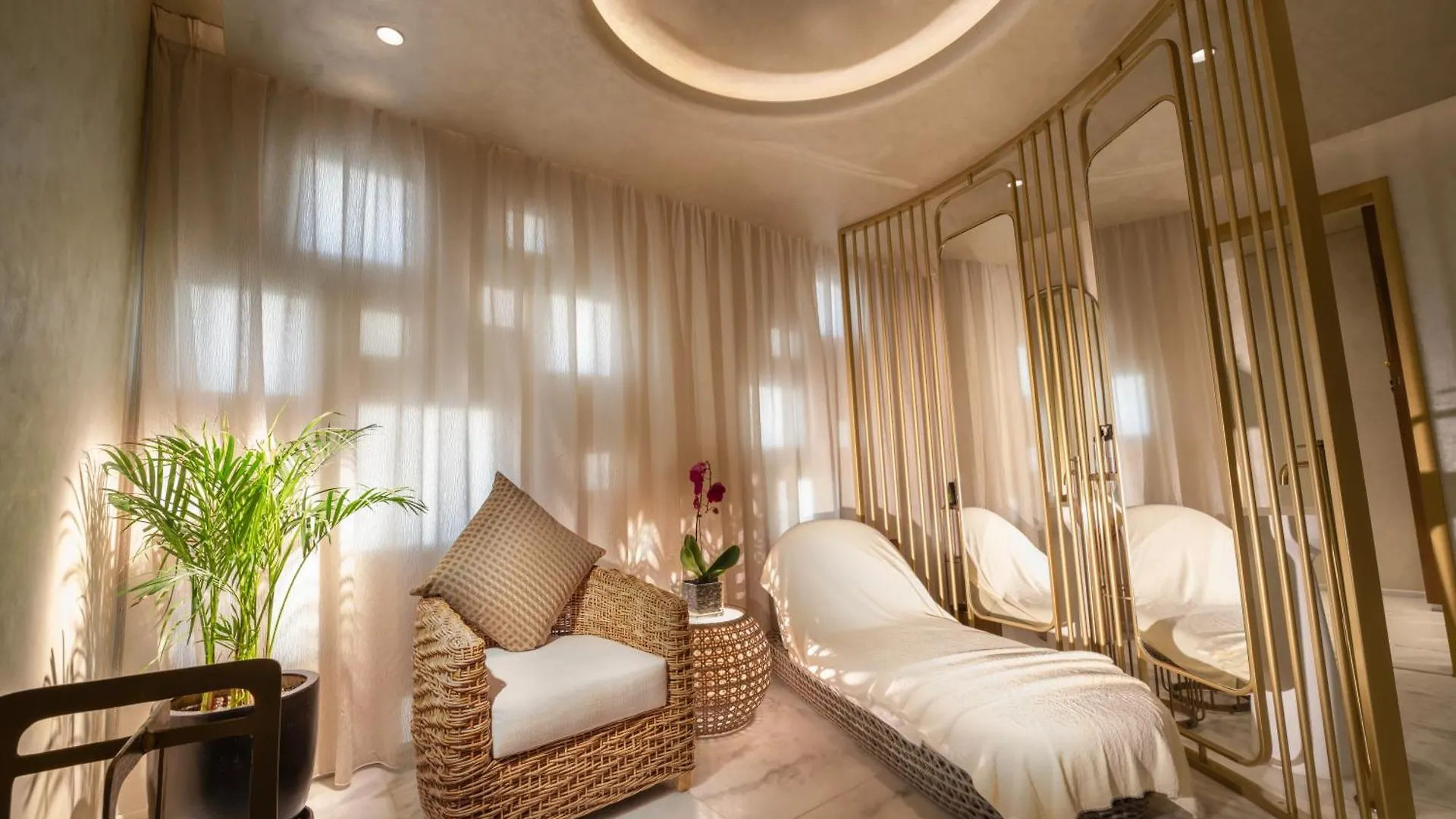 The Biltmore Hotel Villas, Dubai 5*,